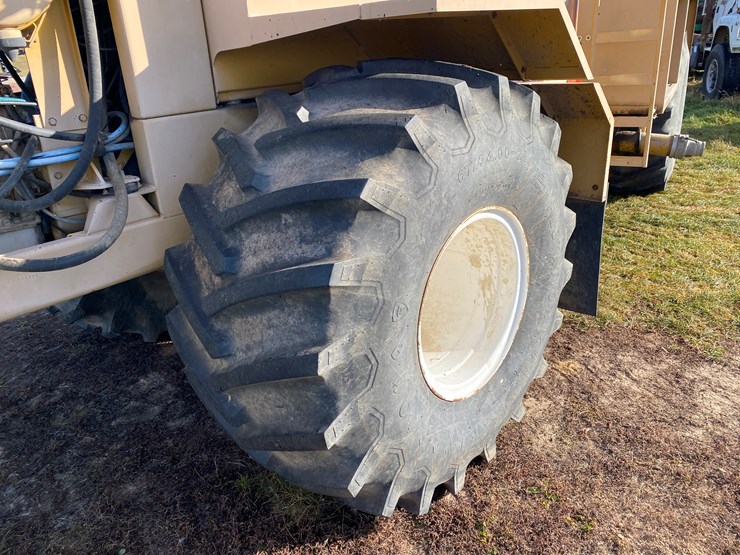 #1300-•-ag-gator-2004-injector-applicator-(colfax,-wi)-image-19