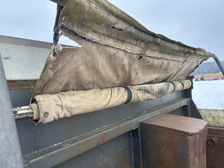 #1042-•-2000-volvo-quad-axle-dump-truck-image-24