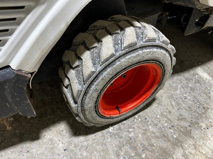 2021-bobcat-l23-image-16