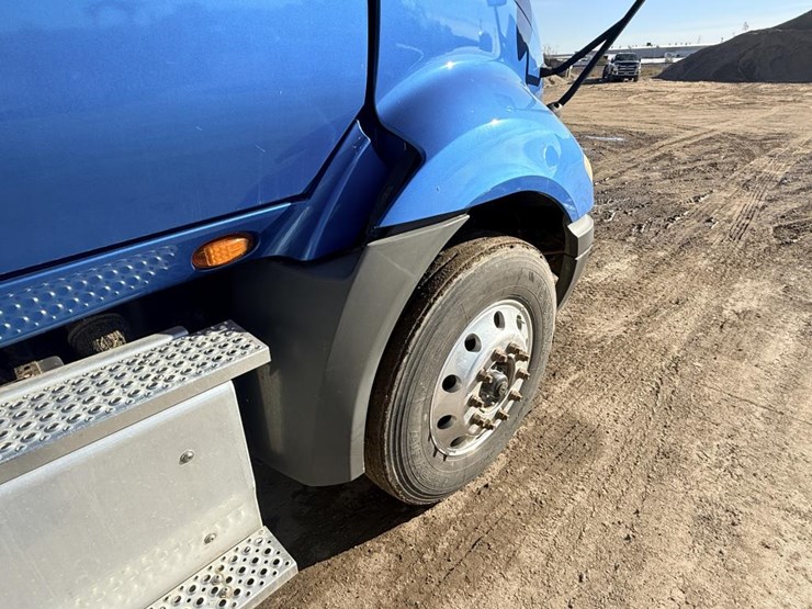 2017-international-prostar-image-22