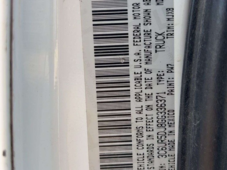 2016-dodge-2500-image-32