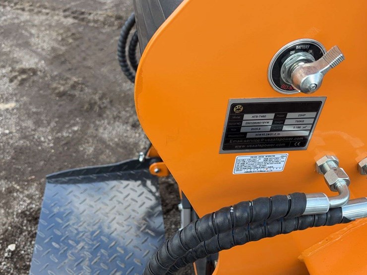 landhero-mini-stand-on-skid-loader-image-10