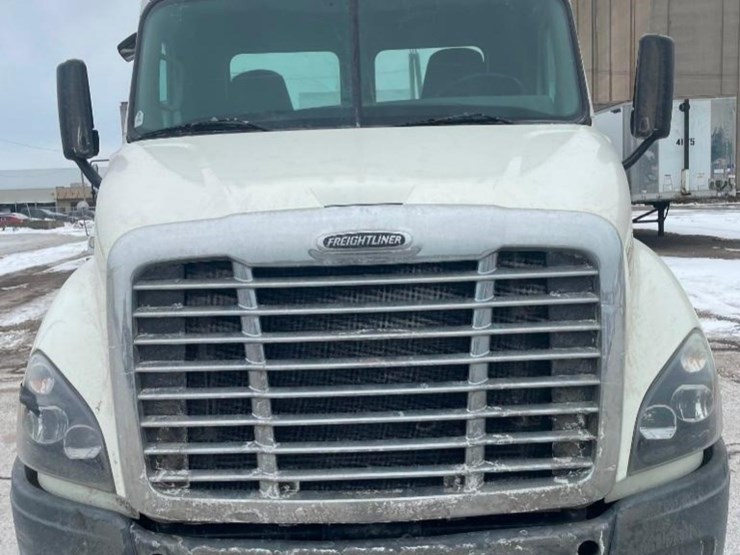 freightliner-cascadia-113-image-5