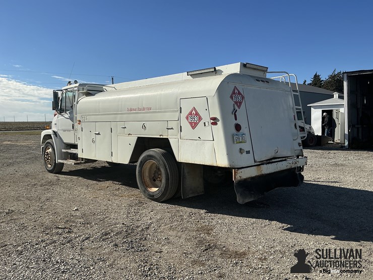 1995-freightliner-fl70-image-7