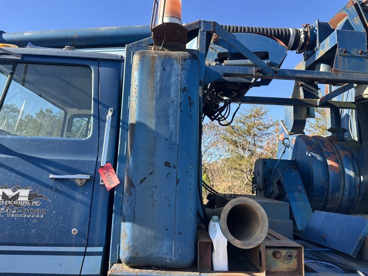 1990-ford-l9000-image-16