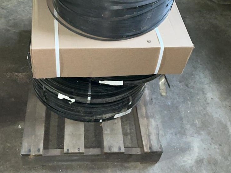 #609-•-plastic-banding-and-clips-image-1