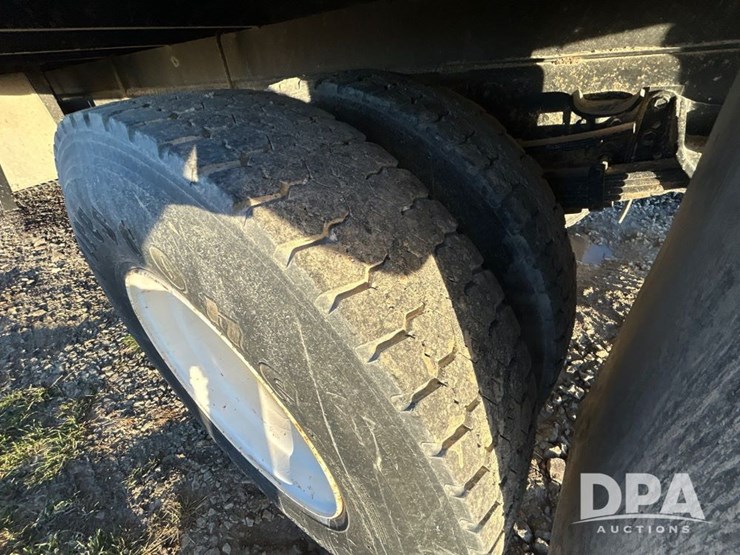 international-4700-image-22