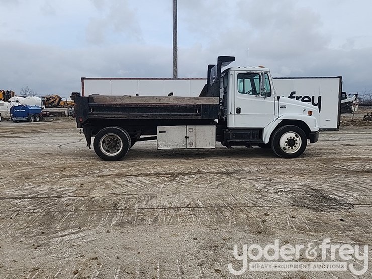 2001-freightliner-fl60-image-6