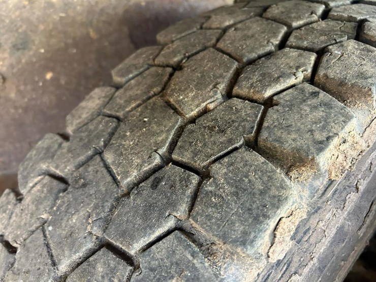 ford-l9000-image-104