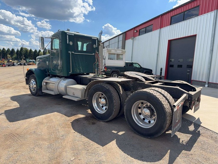 2003-peterbilt-379-image-4