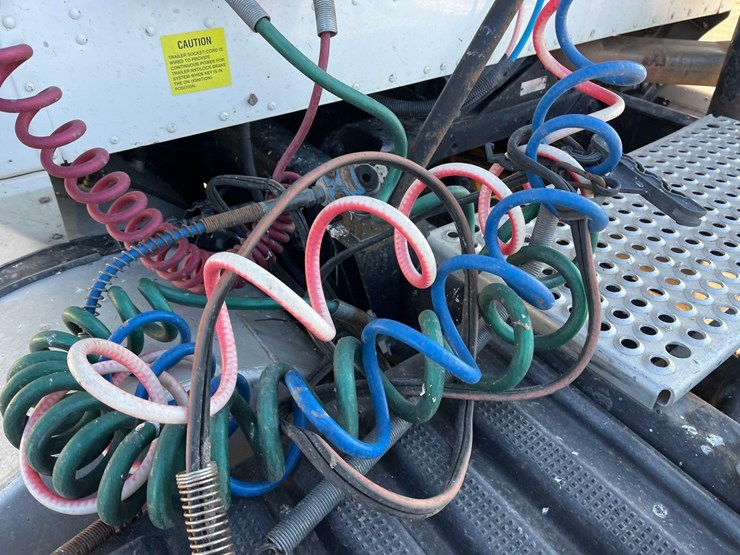 2005-international-9200i-image-21