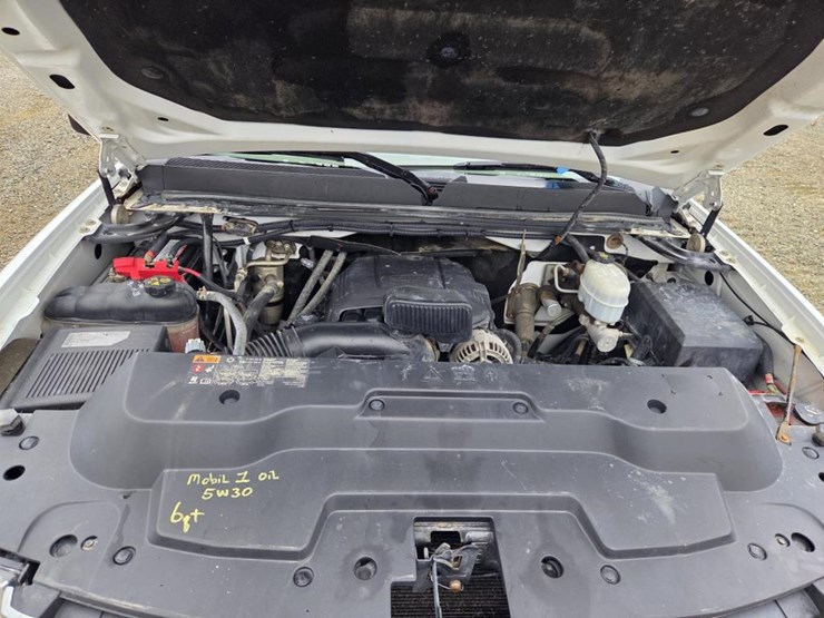 2011-gmc-2500-image-39