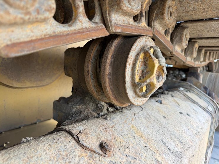 2019-caterpillar-d5k2-image-15