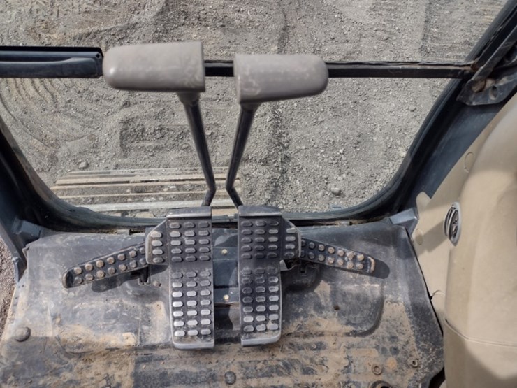 deere-225d-lc-image-7