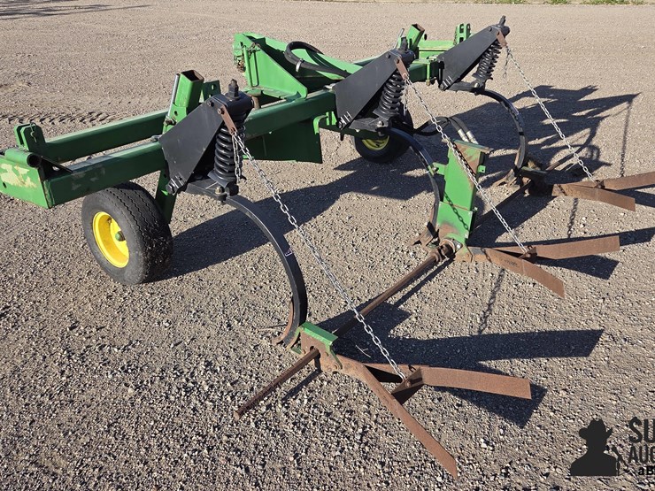 john-deere-3-pt-v-ripper-image-7
