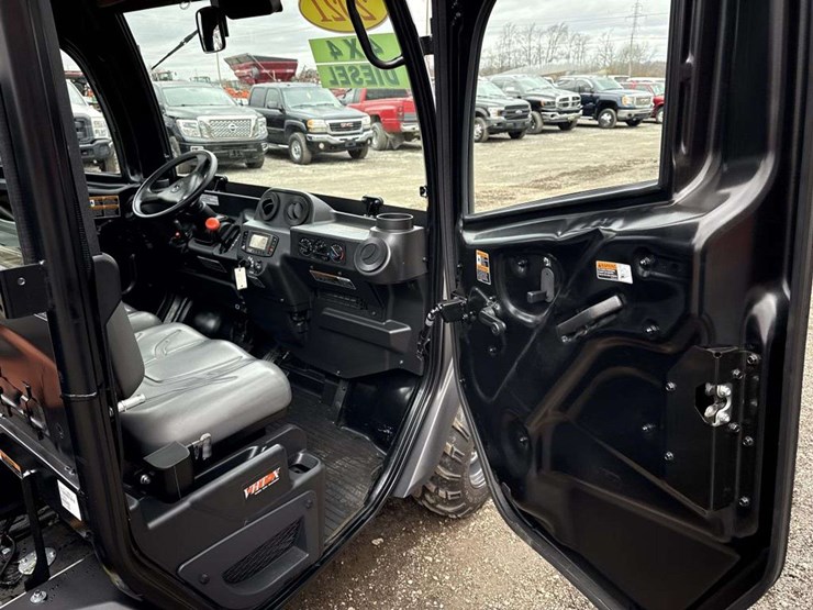 2021-kubota-rtv-x1100c-image-18