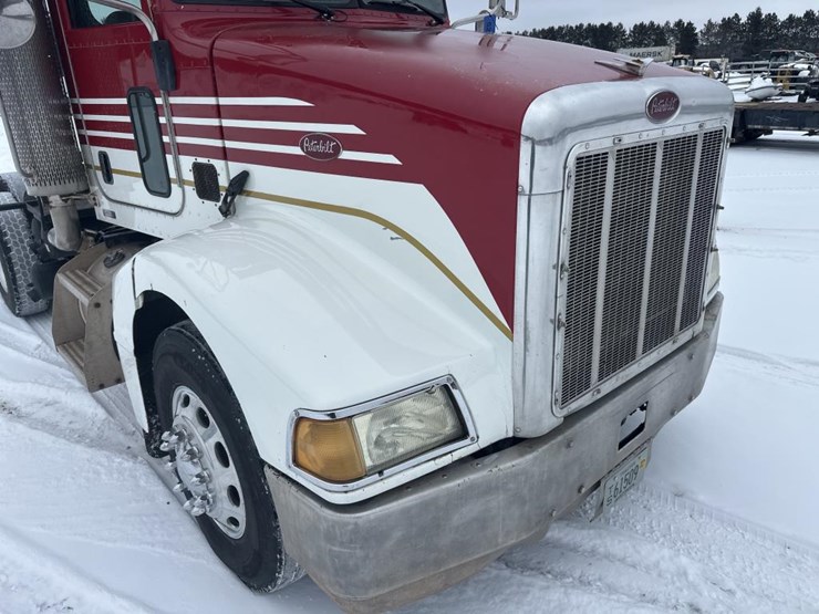2007-peterbilt-385-image-10