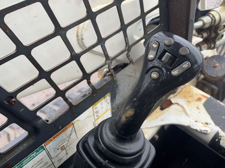 bobcat-t300-image-25