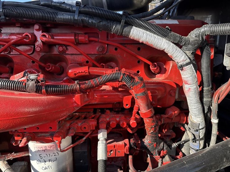 2012-peterbilt-389-image-15