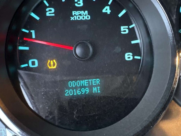 2012-chevrolet-silverado-2500-image-29