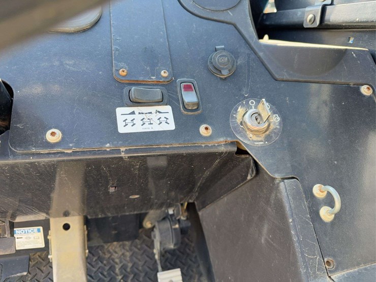 2017-genie-gth844-image-33