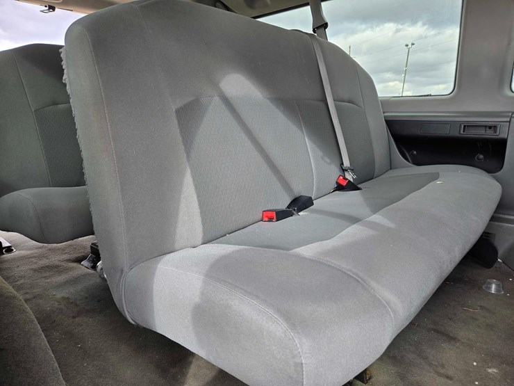 2012-ford-e350-image-19