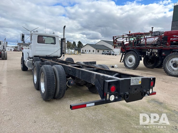 1986-mack-rd686-image-10