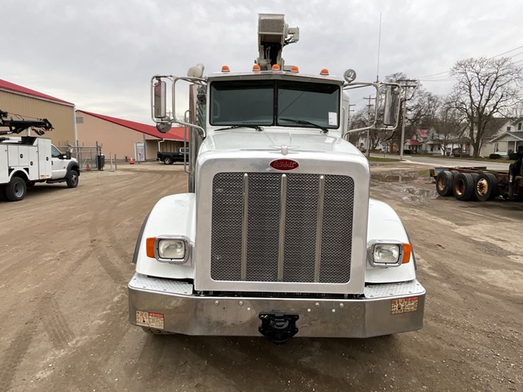 2015-peterbilt-365-image-5
