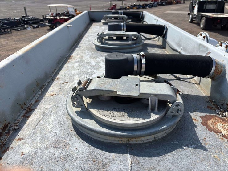 1992-ford-f700-image-22