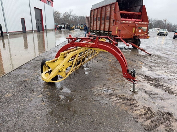 new-holland-56-image-2