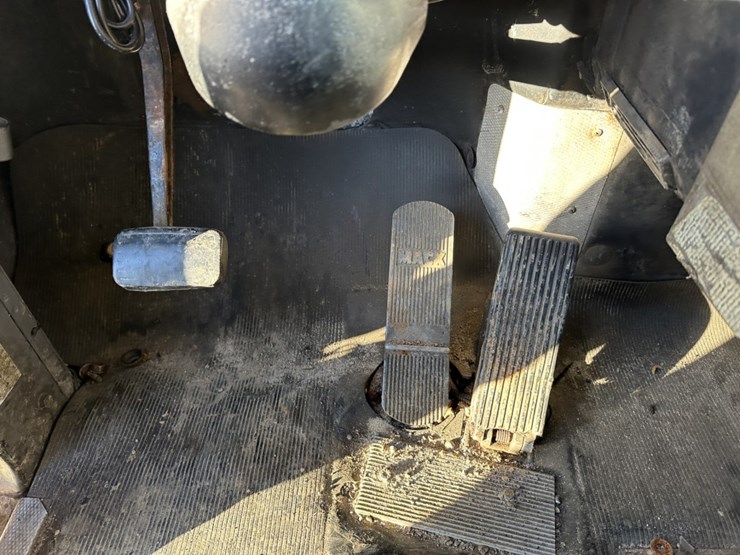 1996-mack-rd688s-image-54