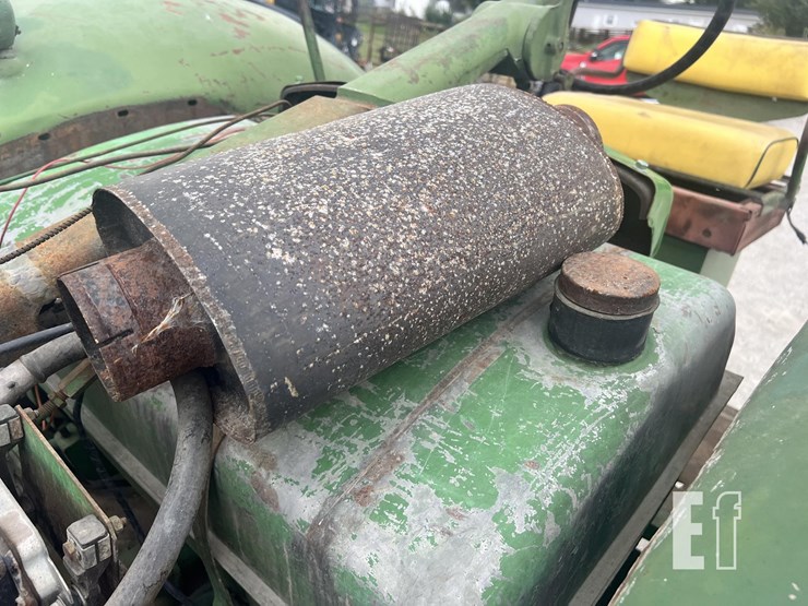 john-deere-830-image-9