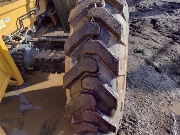 caterpillar-tl1055c-image-21