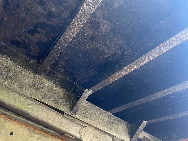 international-4900-image-38