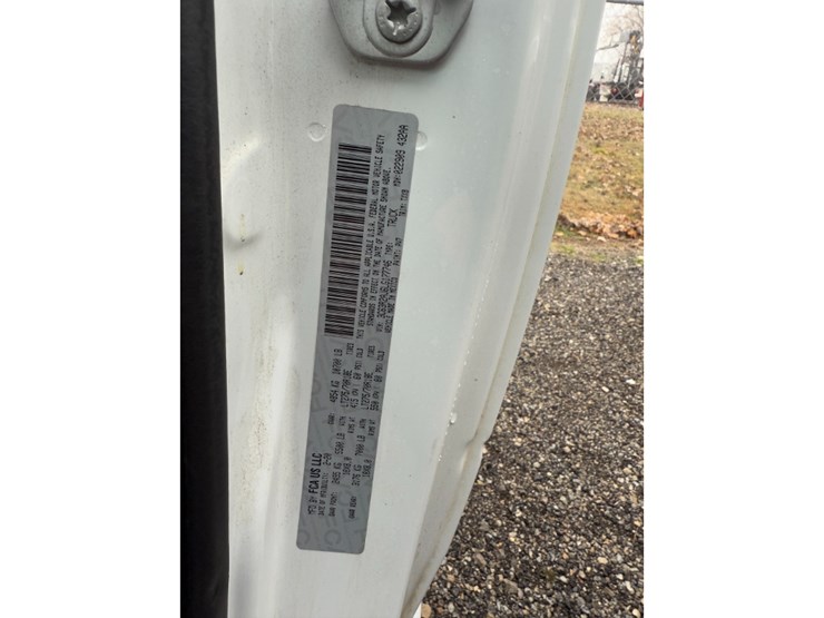 2020-dodge-3500-image-18