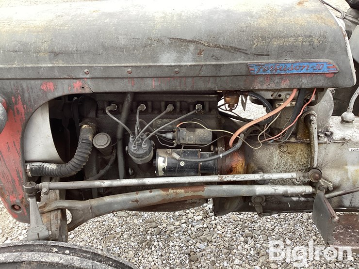 ferguson-t030-2wd-tractor-image-11