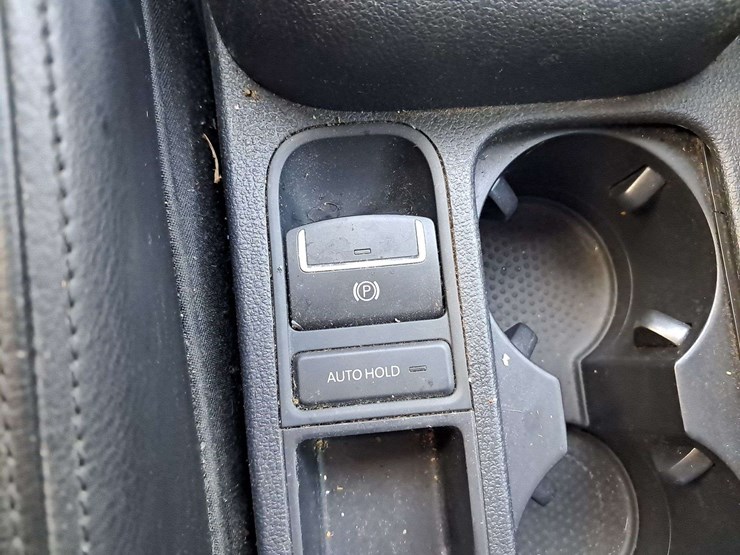 2010-volkswagen-tiguan-image-13