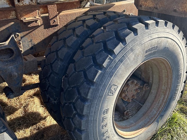 1986-international-f2375-image-16