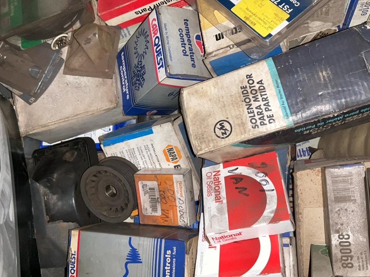 #561-•-truck-parts-image-4