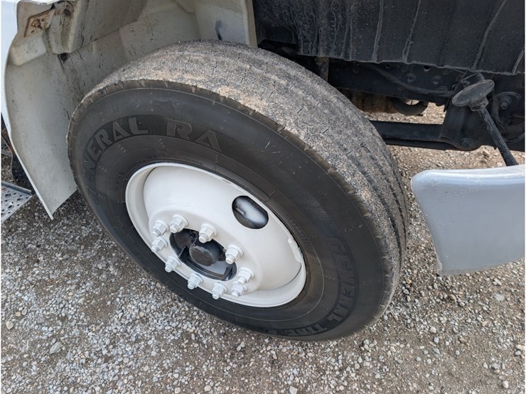 2005-international-durastar-4300-image-22