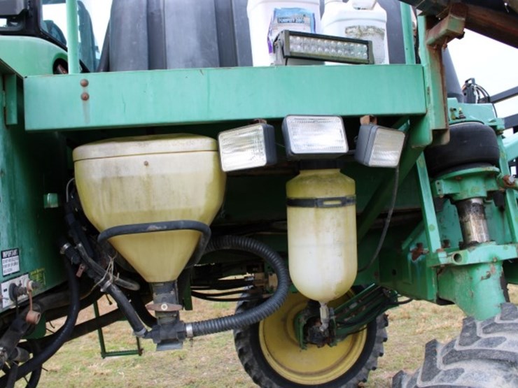 john-deere-4700-image-30