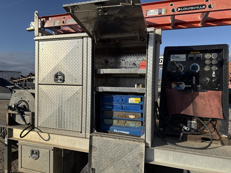 2006-ford-f550-image-48