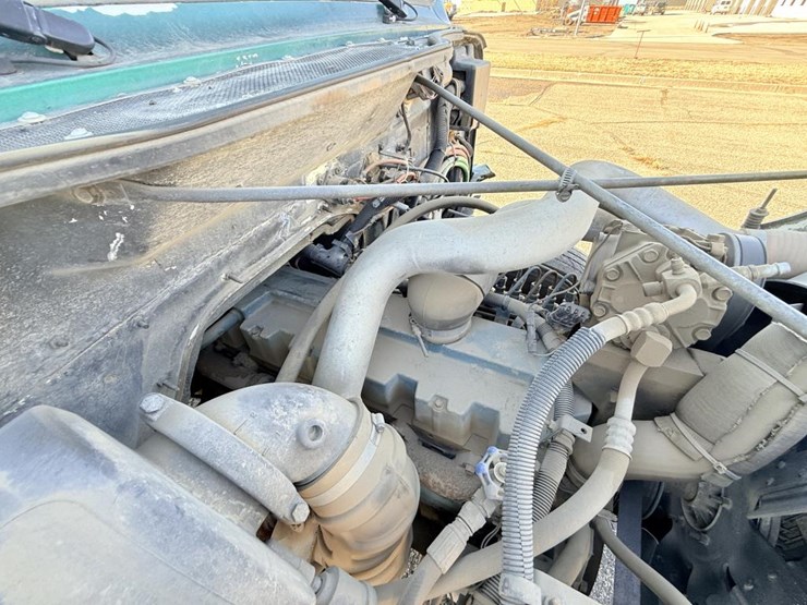 international-4700-image-59