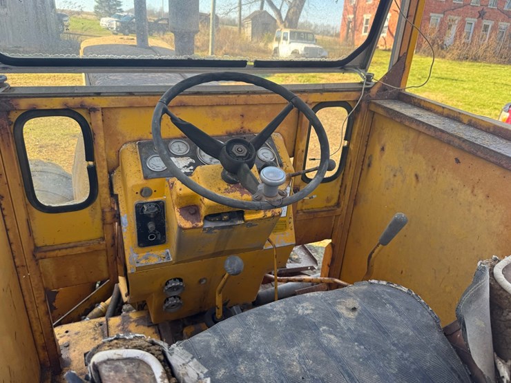 minneapolis-moline-g1000-image-16