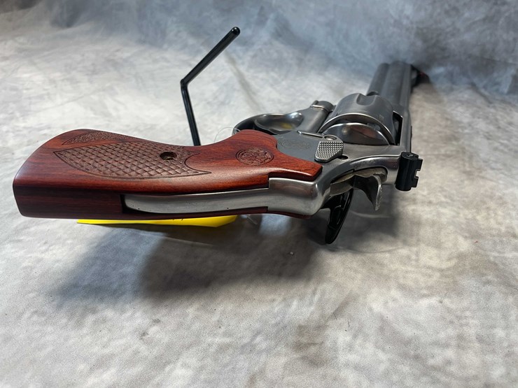 #2322-•-smith-&-wesson-model-629-44-rem-mag-revolver,-sn:-edu9057-image-8