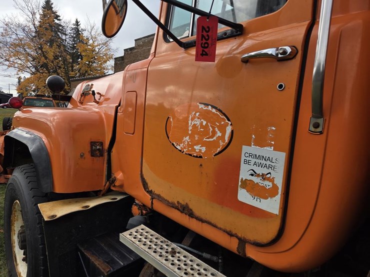 mack-rd690s-image-23