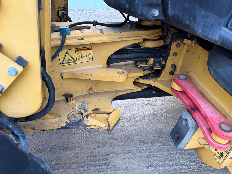 2012-caterpillar-906h-image-15