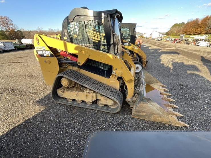 caterpillar-239d-image-2