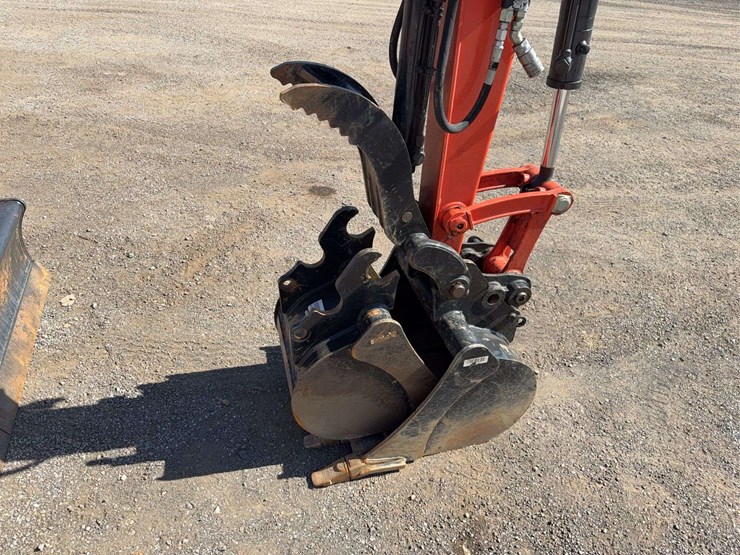 2022-kubota-kx040-4-image-29