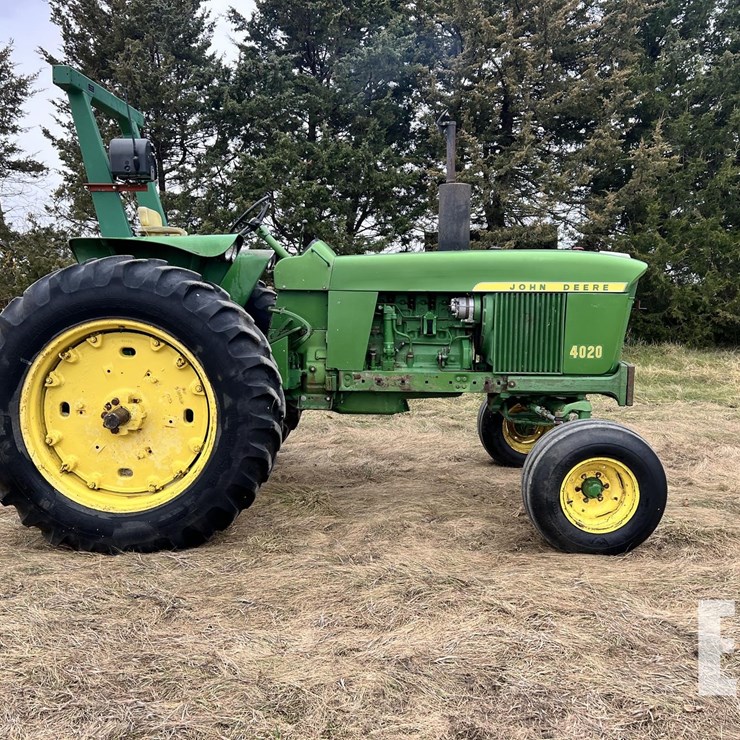 JOHN DEERE 4020D